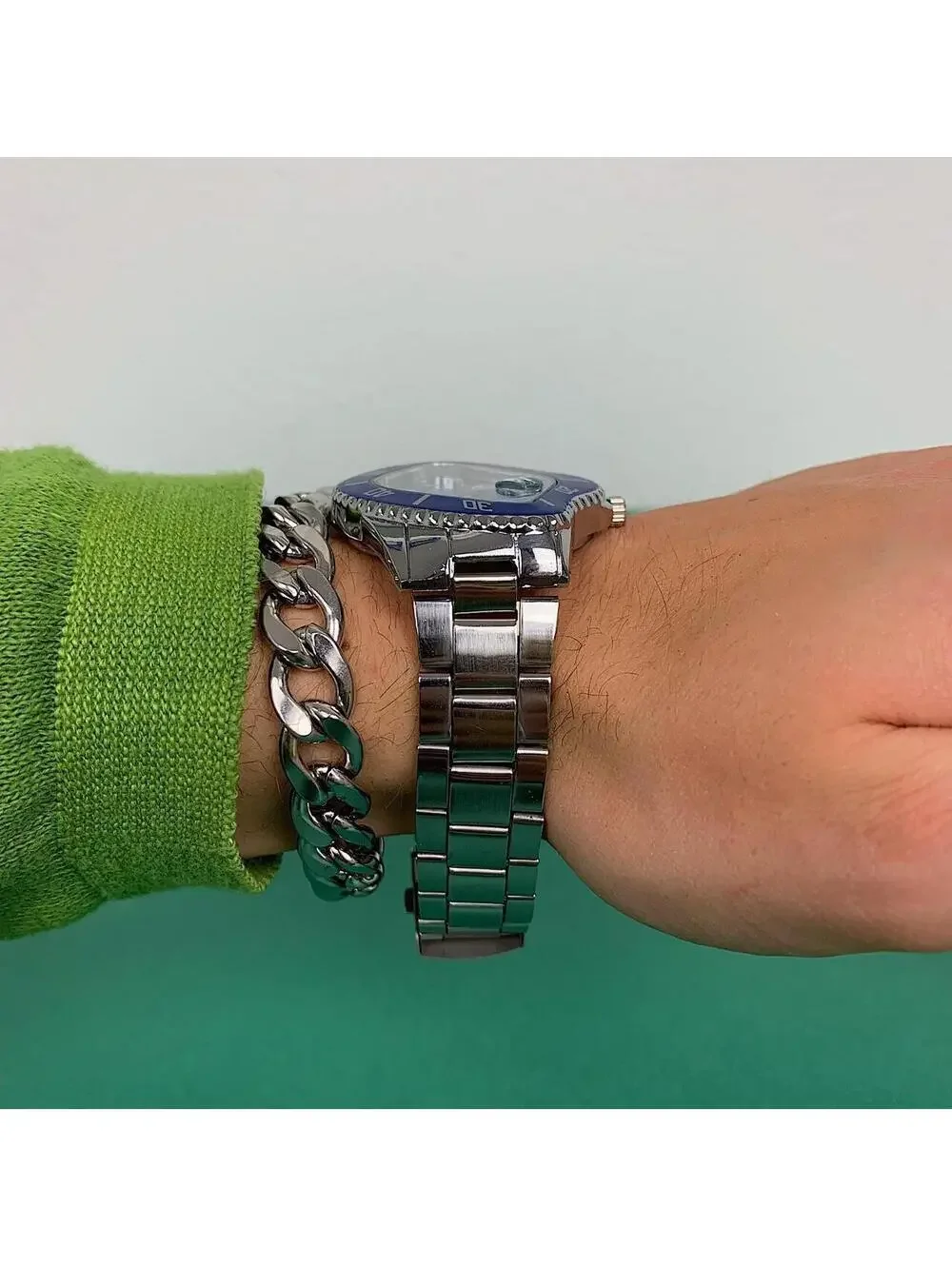 Cyber Retro Minimalist Silver Blue Stainless Steel Essential Watch 10 Inch Unise